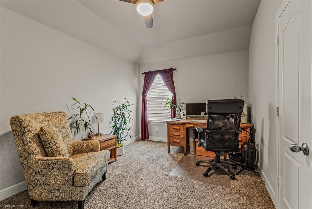 2064 Glaston Road Forney, TX 75126 - Photo 21 of 36 a living room with furniture