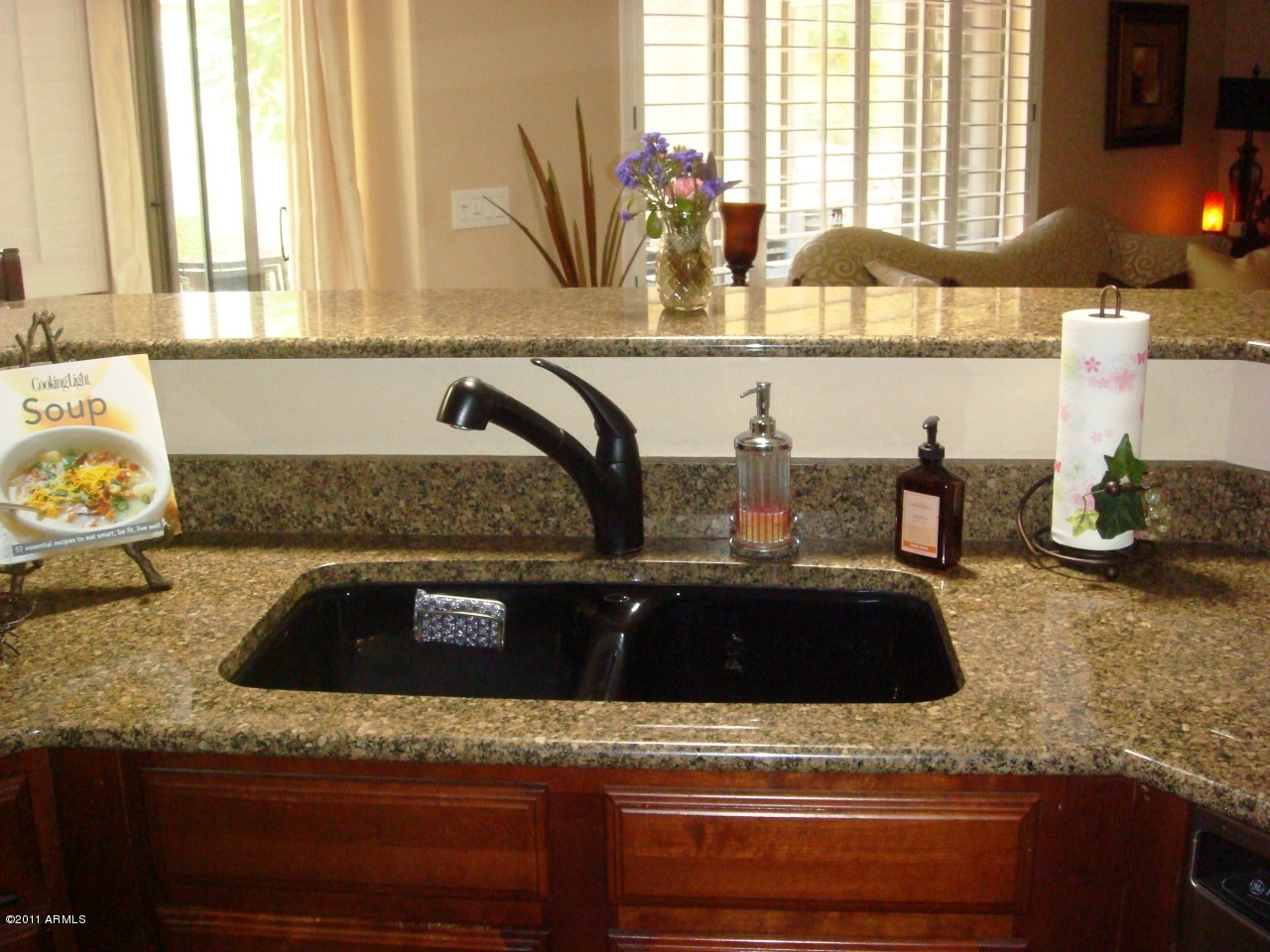4724 West Maldonado Road Laveen, AZ 85339 - Photo 12 of 38 Kitchen 4