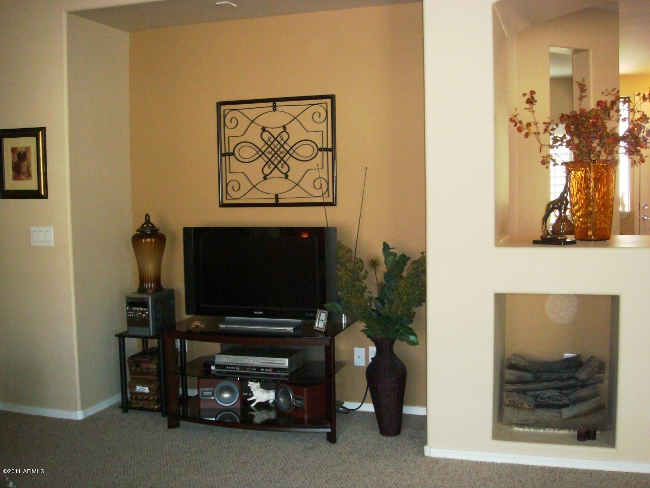 4724 West Maldonado Road Laveen, AZ 85339 - Photo 15 of 38 Great Room 2