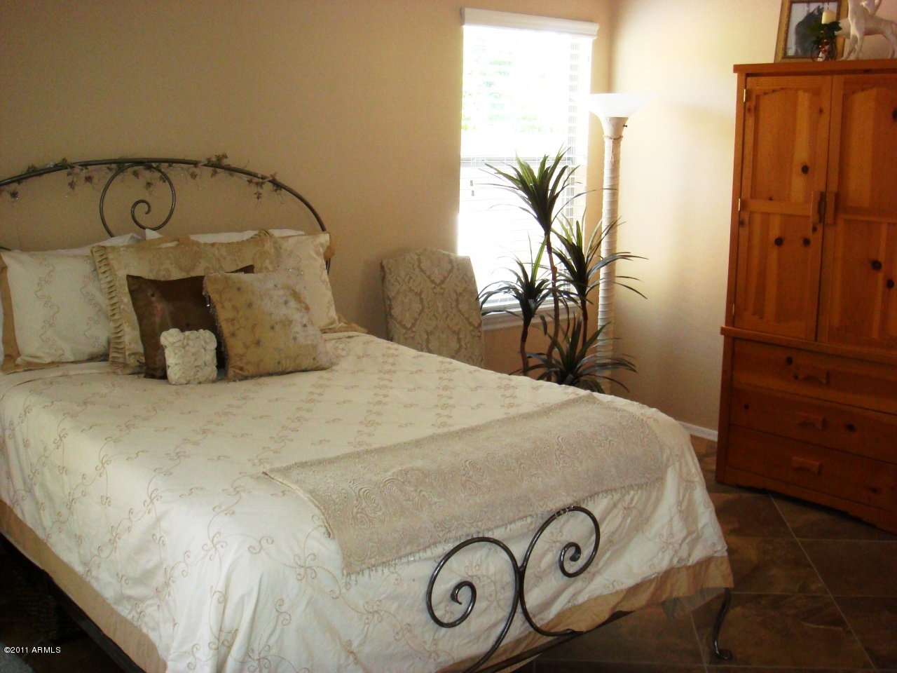 4724 West Maldonado Road Laveen, AZ 85339 - Photo 21 of 38 Master bedroom 1