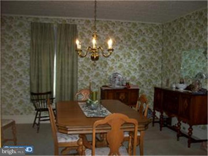 58 Upland Road Wyomissing, PA 19609 - Photo 3 of 13 Gallery Image 3