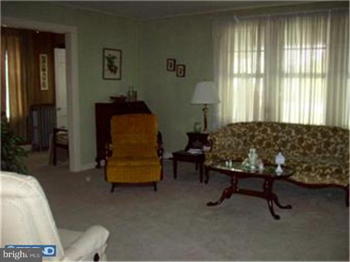 58 Upland Road Wyomissing, PA 19609 - Photo 6 of 13 Gallery Image 6