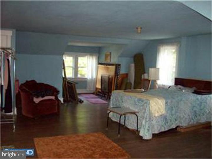58 Upland Road Wyomissing, PA 19609 - Photo 9 of 13 Gallery Image 9