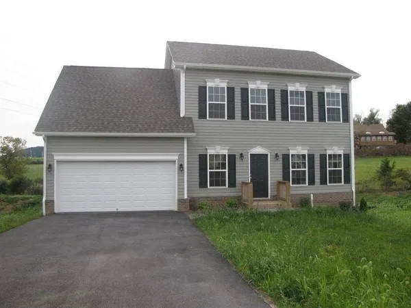 $2,399 | 203 Winnbrook Street, Staunton, VA 24401