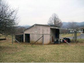 137 Garland Road Unicoi, TN 37692 - Photo 4 of 12 Photo 4