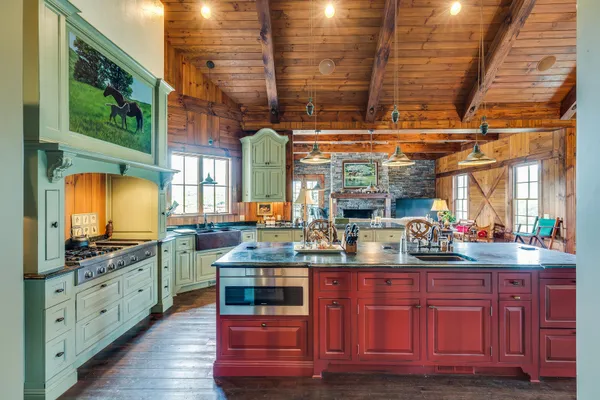 $5,750,000 | 18325 Horton Highway, Fall Branch, TN 37656