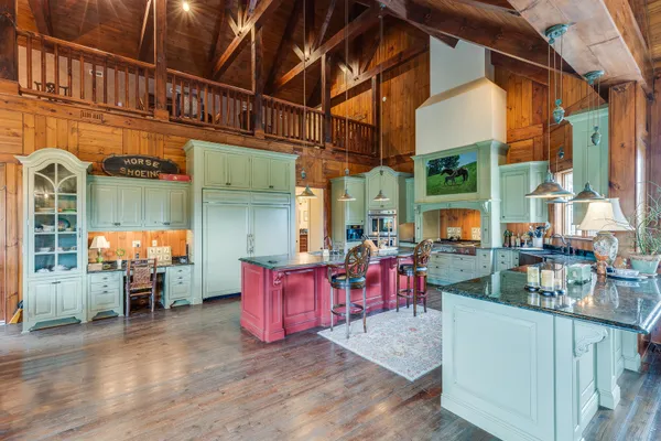 $5,750,000 | 18325 Horton Highway, Fall Branch, TN 37656