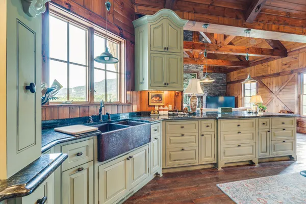 $5,750,000 | 18325 Horton Highway, Fall Branch, TN 37656