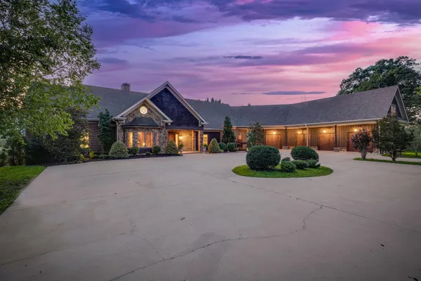 $5,750,000 | 18325 Horton Highway, Fall Branch, TN 37656