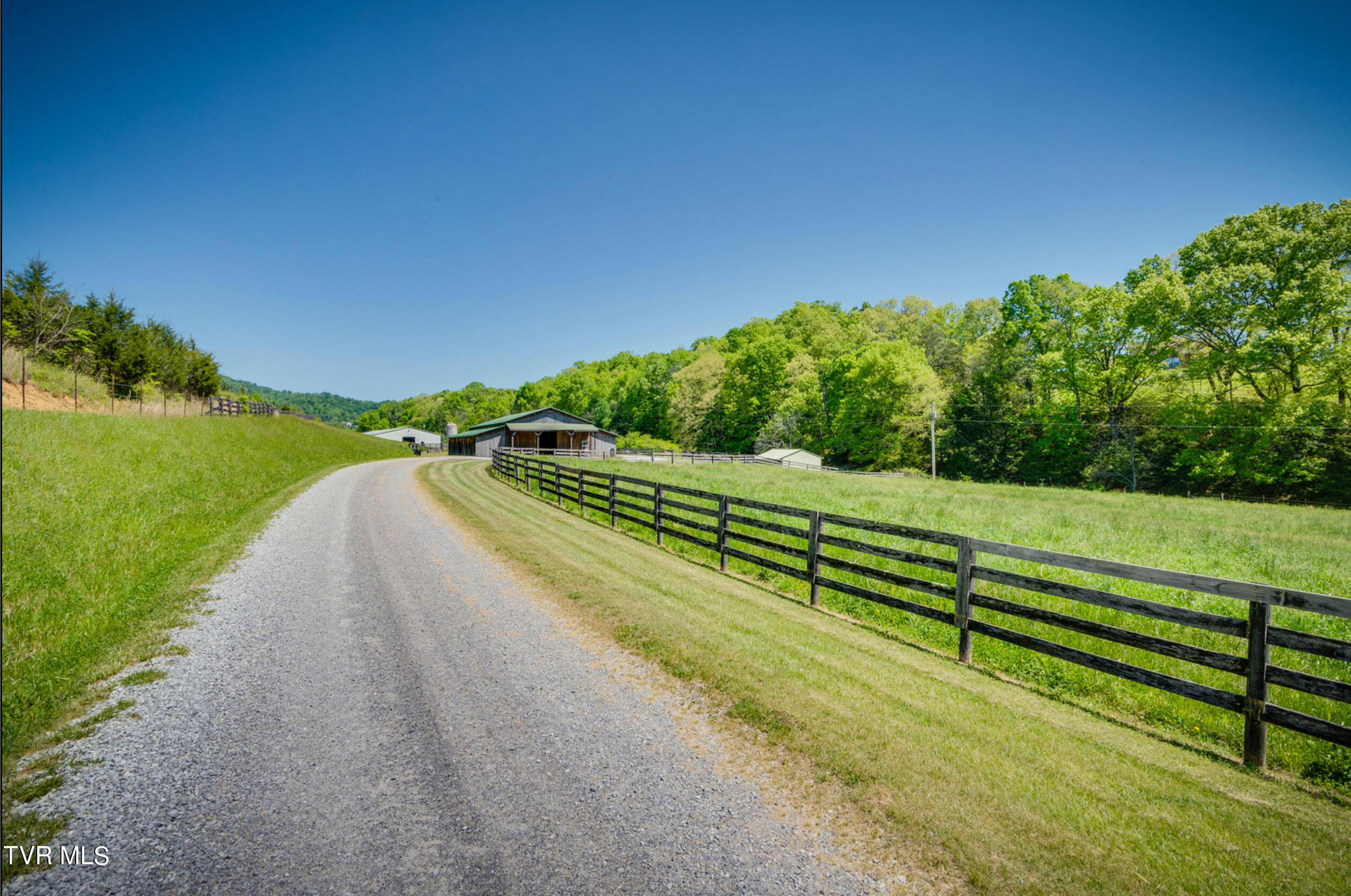 18325 Horton Highway Fall Branch, TN 37656 - Photo 56 of 64 IMG_3429