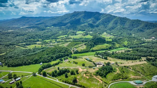$5,750,000 | 18325 Horton Highway, Fall Branch, TN 37656