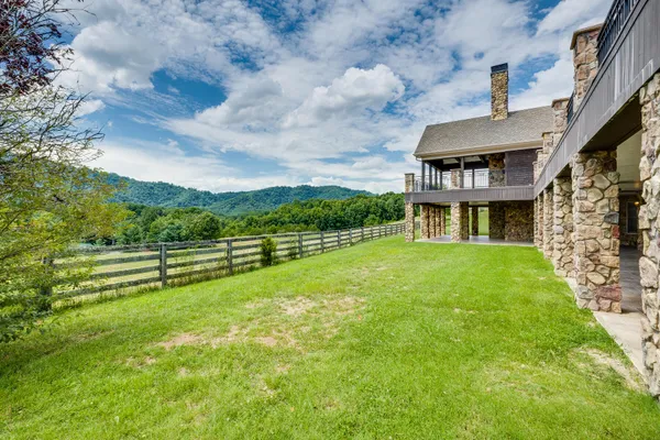 $5,750,000 | 18325 Horton Highway, Fall Branch, TN 37656