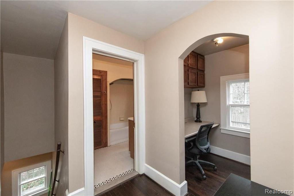 137 Chippewa Road Pontiac, MI 48341 - Photo 16 of 30