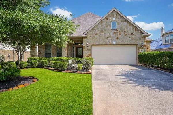 $750,000 | 107 North Bacopa Drive, Spring, TX 77389