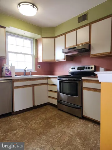 $285,000 | 6758 Emlen Street, Unit 14, Philadelphia, PA 19119