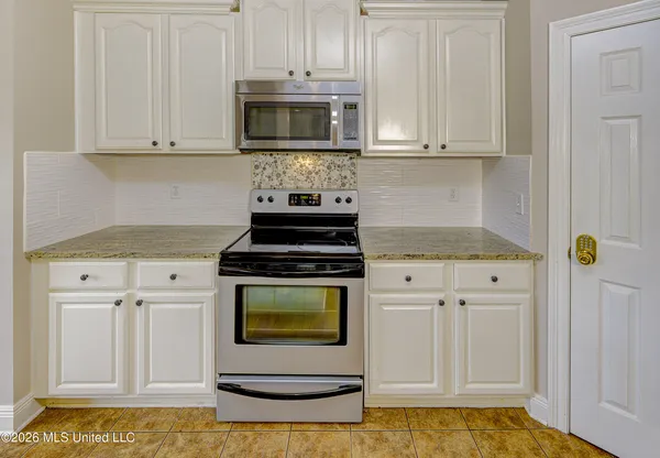 $350,000 | 33 Birkdale Circle, Vicksburg, MS 39183