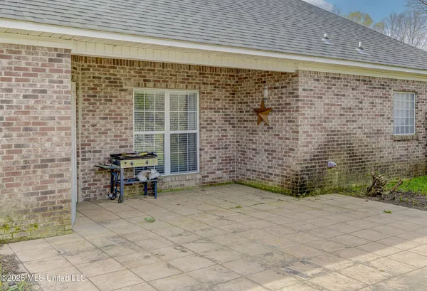 $350,000 | 33 Birkdale Circle, Vicksburg, MS 39183