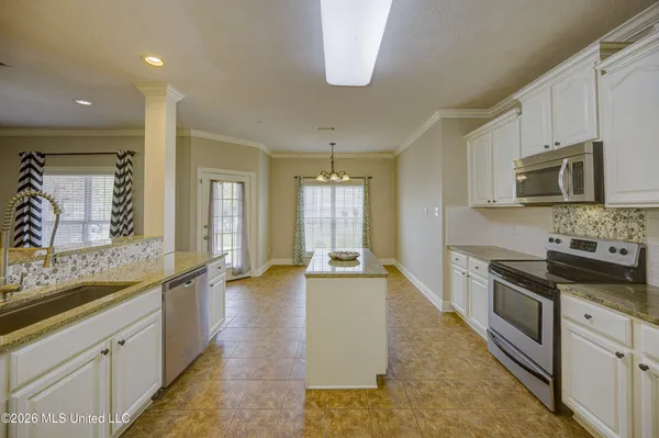 $350,000 | 33 Birkdale Circle, Vicksburg, MS 39183