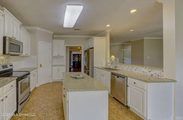 $350,000 | 33 Birkdale Circle, Vicksburg, MS 39183