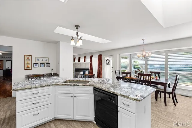 $425,000 | 146 Huntington Crossing Drive, St. Peters, MO 63376