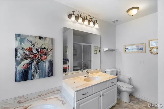 $425,000 | 146 Huntington Crossing Drive, St. Peters, MO 63376