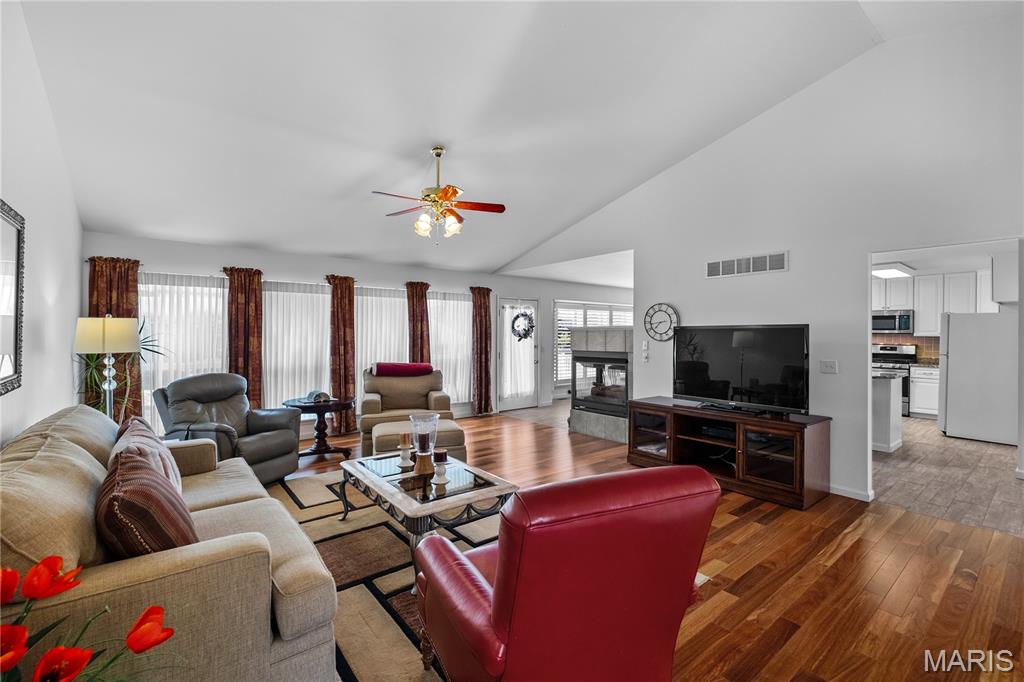 146 Huntington Crossing Drive St. Peters, MO 63376 - Photo 6 of 25