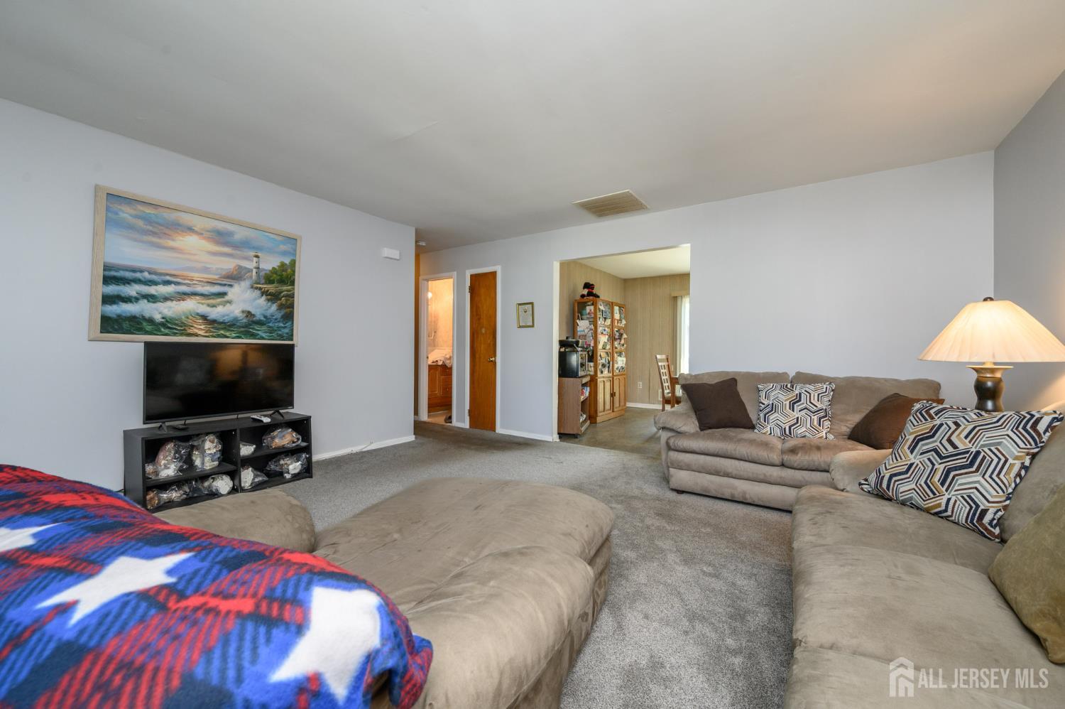 5 Evergreen Place Howell, NJ 07731 - Photo 5 of 31