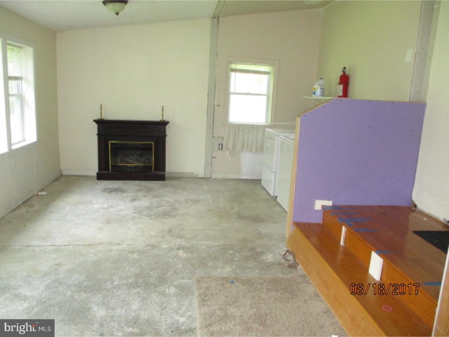 1279 Janvier Road Williamstown, NJ 08094 - Photo 6 of 7