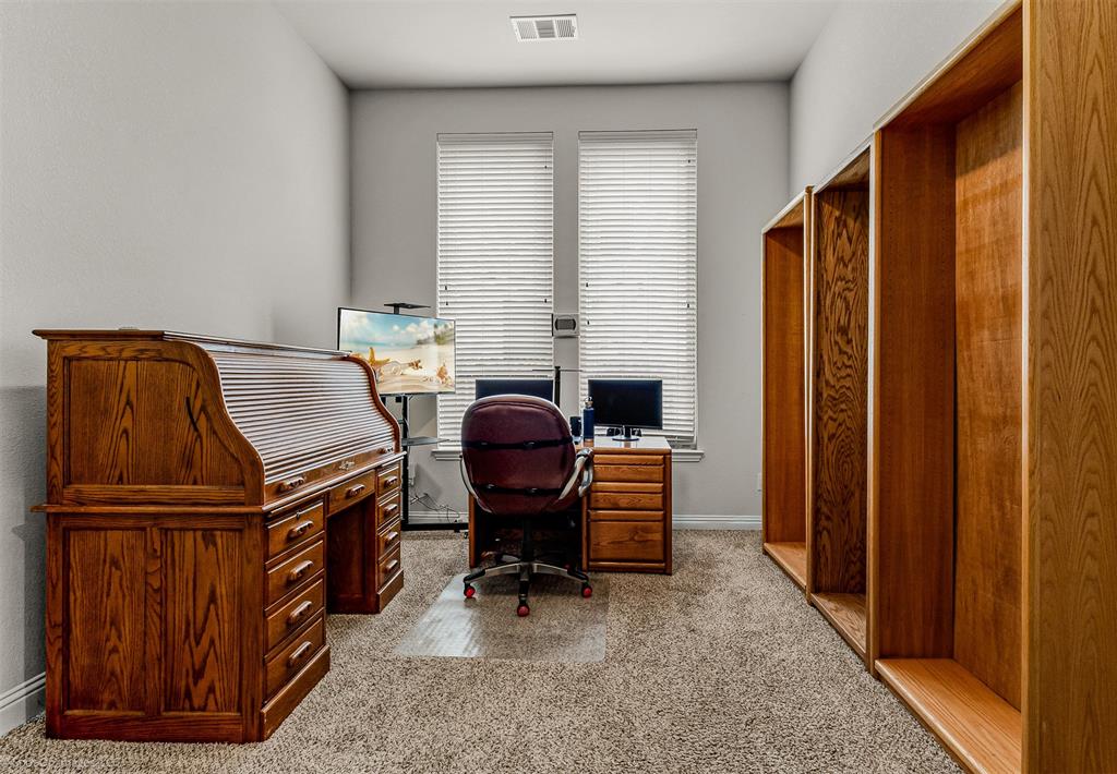 1026 Longhill Way Forney, TX 75126 - Photo 17 of 33