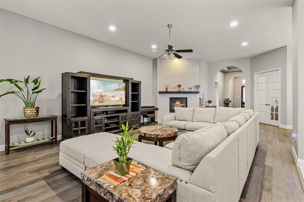 1026 Longhill Way Forney, TX 75126 - Photo 7 of 33