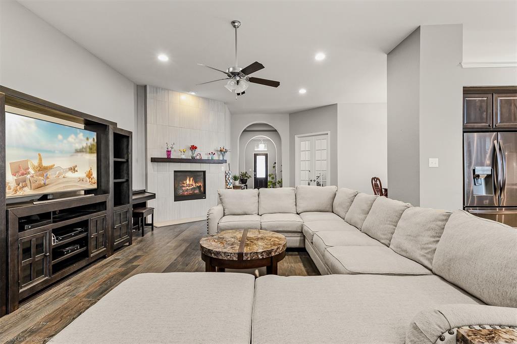 1026 Longhill Way Forney, TX 75126 - Photo 8 of 33