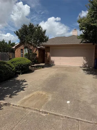 $2,000 | 1301 Embercrest Drive, Midlothian, TX 76065