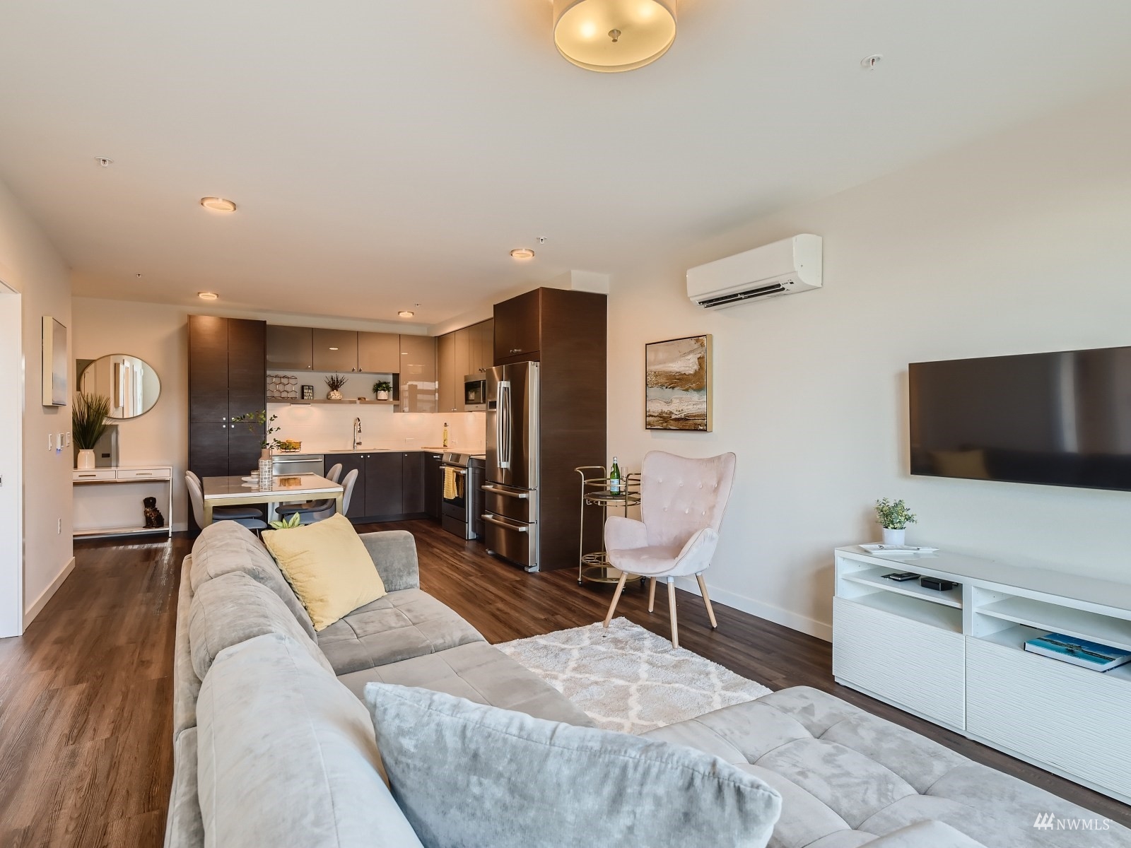 308 North 68th Street, Unit 304 Seattle, WA 98103 - Photo 11 of 32 Gallery Image 11
