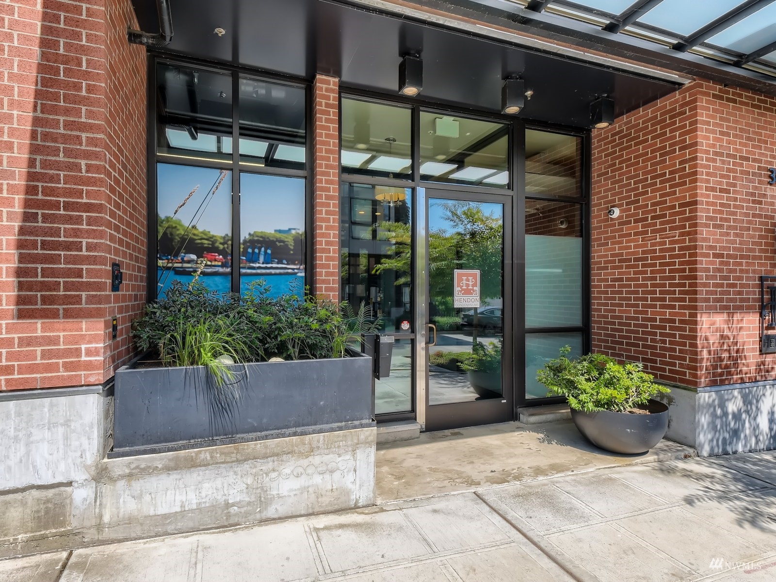 308 North 68th Street, Unit 304 Seattle, WA 98103 - Photo 3 of 32 Gallery Image 3