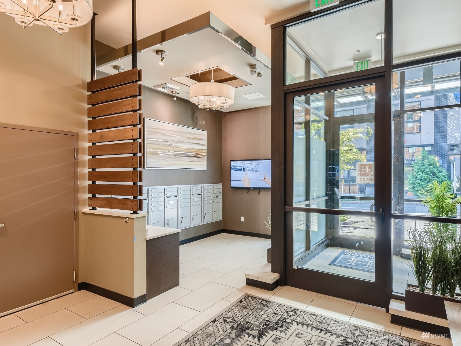 308 North 68th Street, Unit 304 Seattle, WA 98103 - Photo 4 of 32 Gallery Image 4