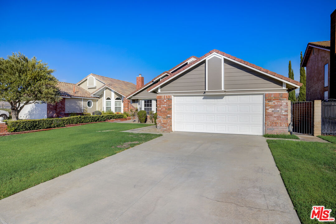 214 South Raspberry Lane Anaheim, CA 92808 - Photo 12 of 35 a view of house and garden