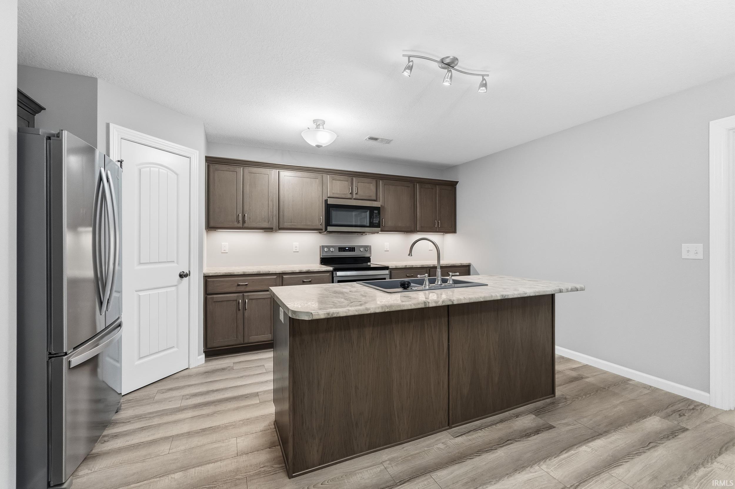 4802 Tyrone Road Fort Wayne, IN 46809 - Photo 6 of 36 Gallery Image 6
