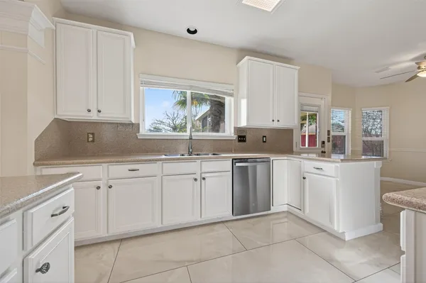 $2,400 | 6710 Creek Village Drive, Katy, TX 77449