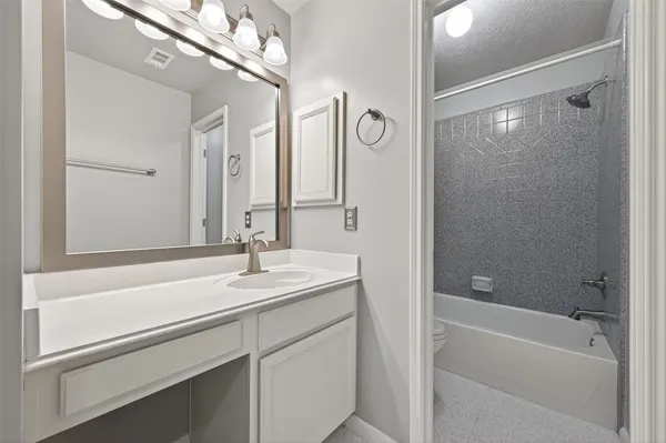 $2,400 | 6710 Creek Village Drive, Katy, TX 77449