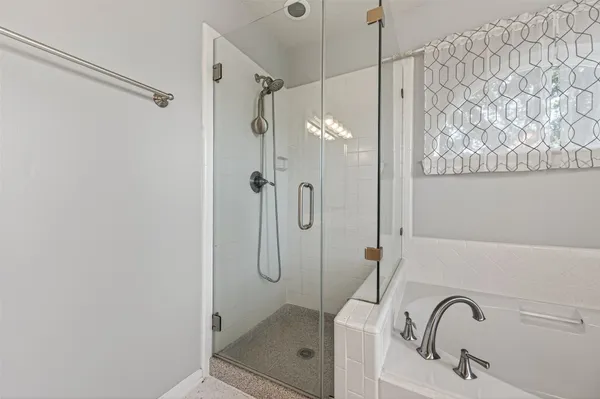 $2,400 | 6710 Creek Village Drive, Katy, TX 77449