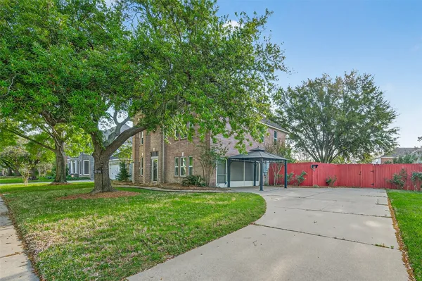 $2,400 | 6710 Creek Village Drive, Katy, TX 77449