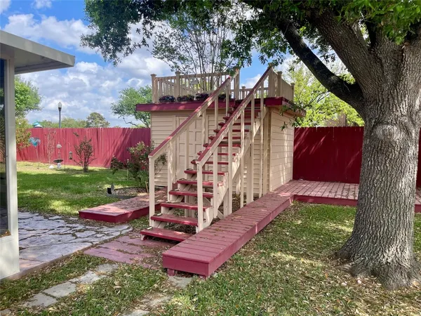 $2,400 | 6710 Creek Village Drive, Katy, TX 77449