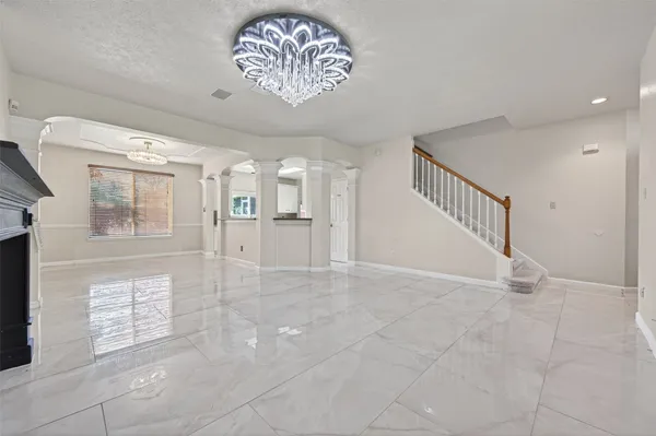 $2,400 | 6710 Creek Village Drive, Katy, TX 77449