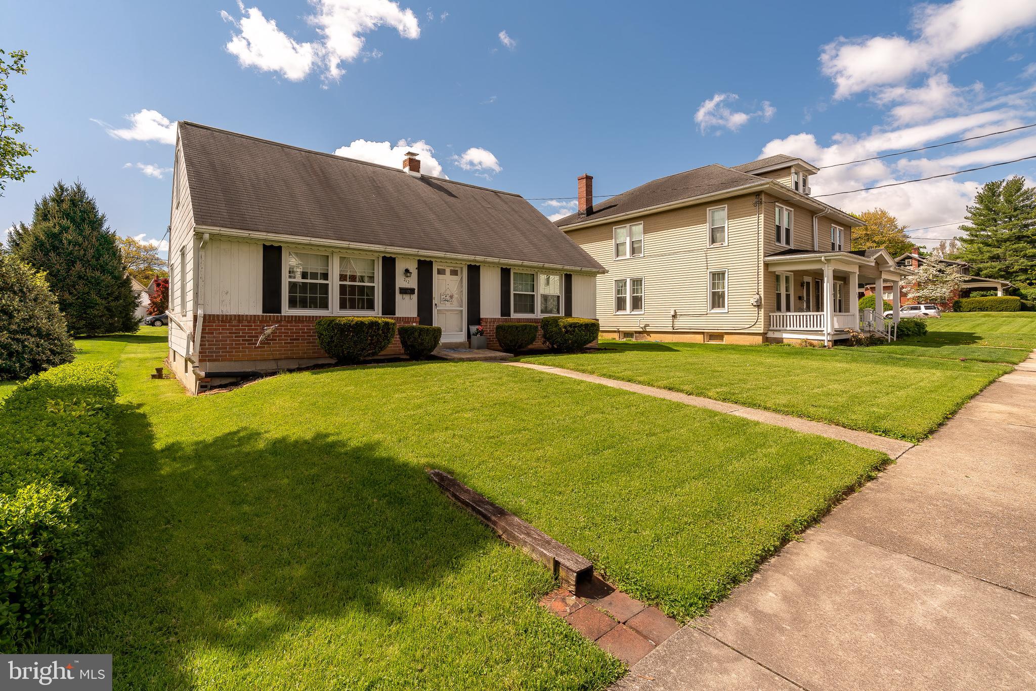 212 East Lincoln Avenue Lititz, PA 17543 - Photo 6 of 54