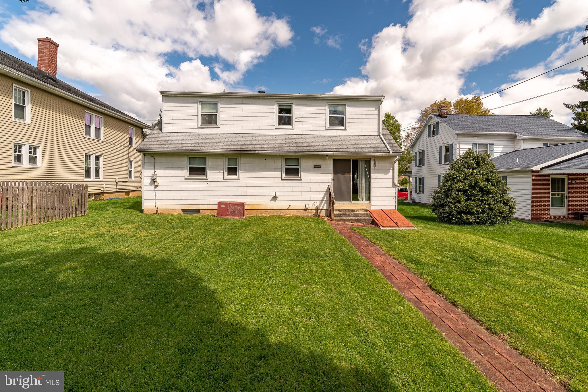 212 East Lincoln Avenue Lititz, PA 17543 - Photo 9 of 54