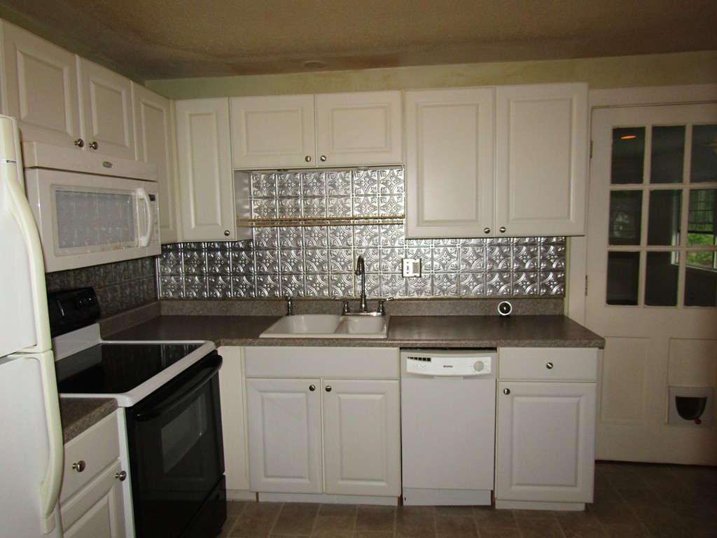 20 Sleigh Road Chelmsford, MA 01824 - Photo 8 of 28 Gallery Image 8