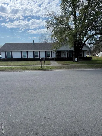 $194,500 | 510 St Peter Drive, New Madrid, MO 63869