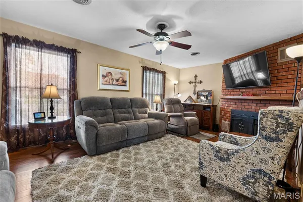 $194,500 | 510 St Peter Drive, New Madrid, MO 63869