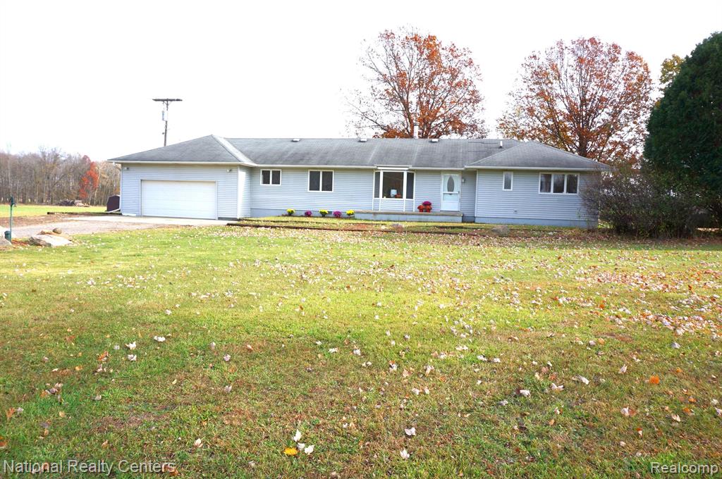 1755 South Kane Road Stockbridge, MI 49285 - Photo 3 of 32