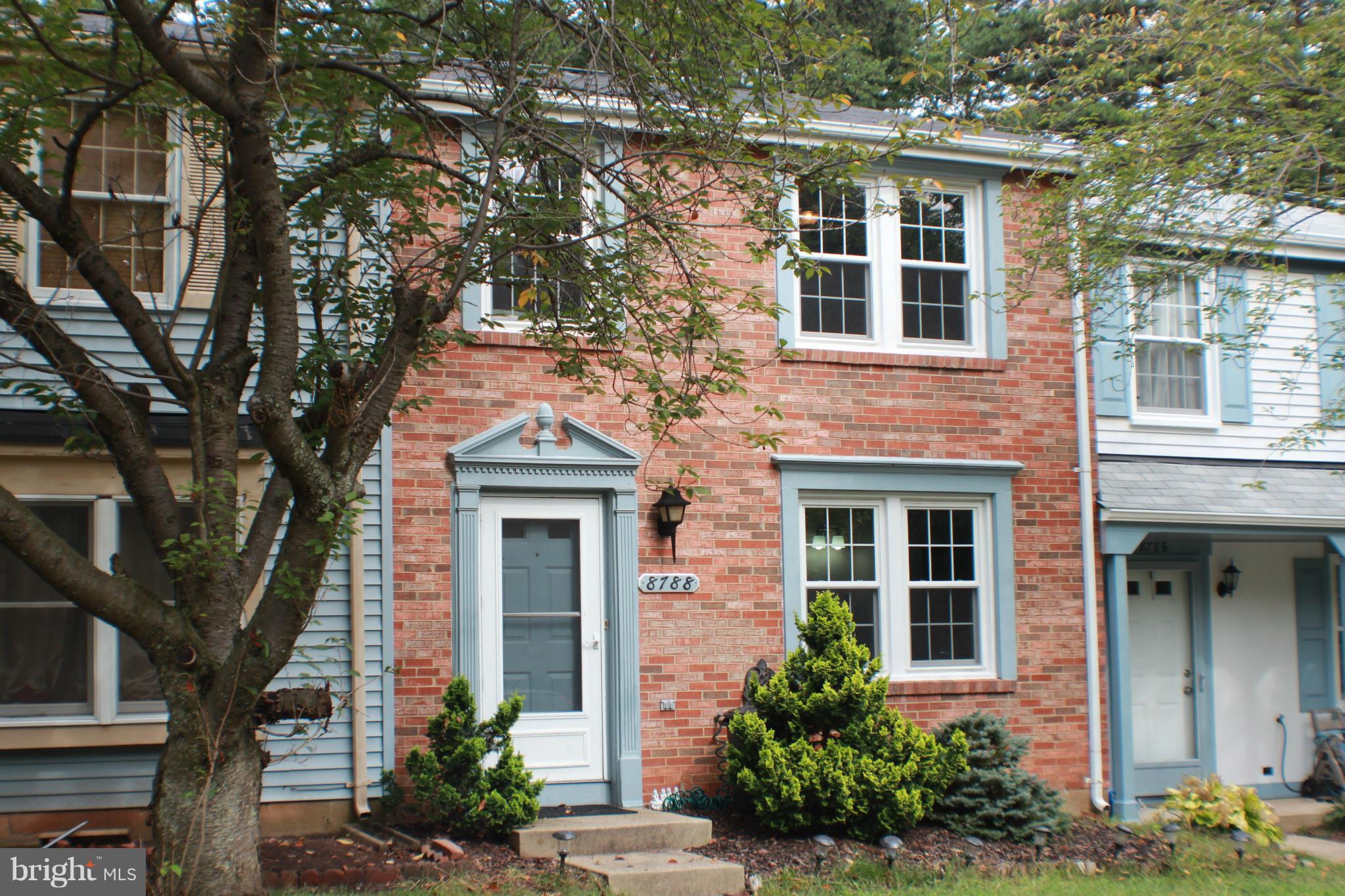 8788 Newington Commons Road Lorton, VA 22079 - Photo 1 of 25 Exterior (Front)